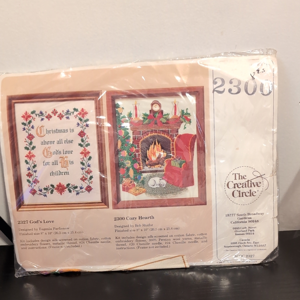The Creative Circle Christmas Needlework Stitchery Kit 1985 Vintage 2327 & 2300